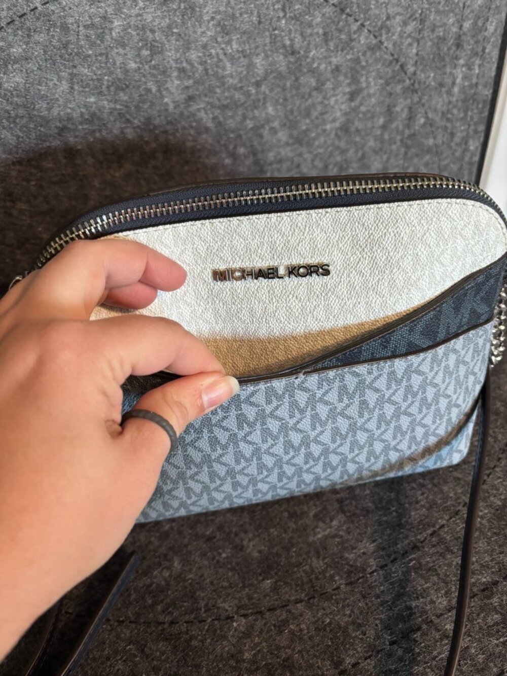 Michael Kors Small Blue & White Color Block Crossbody Purse - Picture 2 of 8